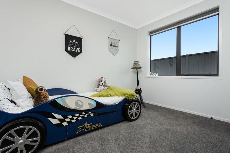 Photo of property in 2 Greystone Place, Omokoroa, 3114