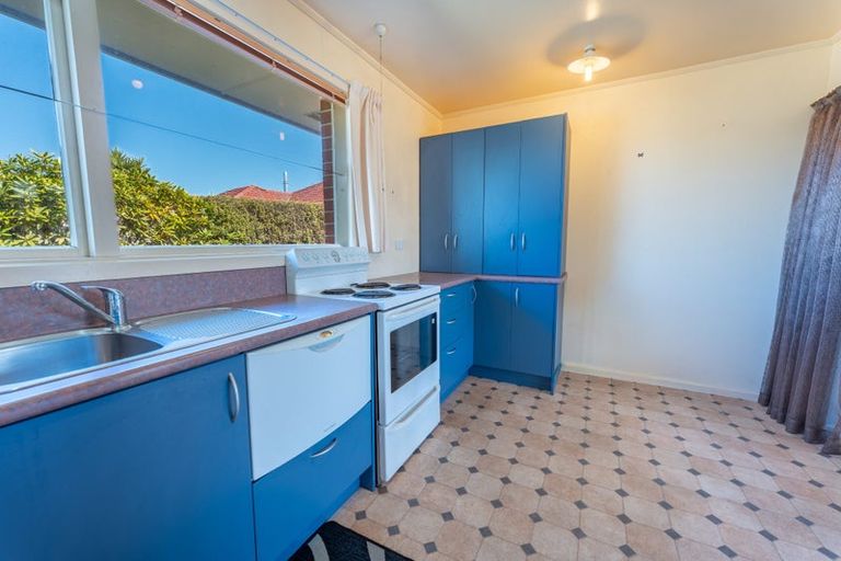 Photo of property in 1-11/94 Avenue Road, West End, Timaru, 7910