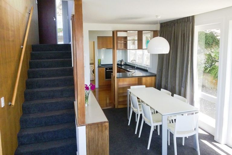 Photo of property in 69 Moana Road, Kelburn, Wellington, 6012