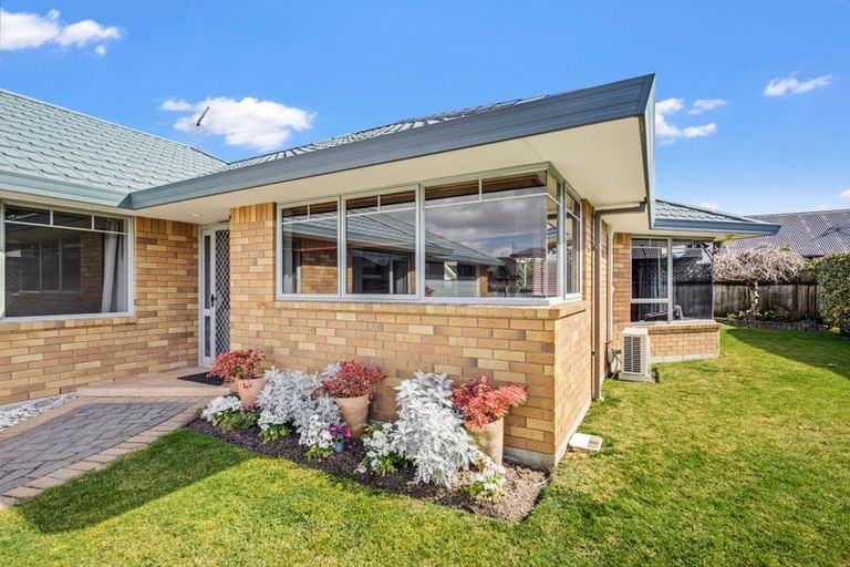 Photo of property in 10 Chatswood Place, Rototuna, Hamilton, 3210