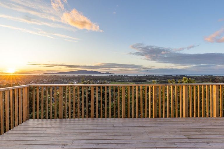 Photo of property in 94 Kotare Street, Waikanae, 5036