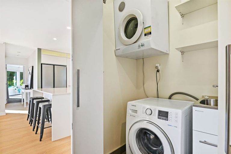 Photo of property in 275 Centaurus Road, Hillsborough, Christchurch, 8022