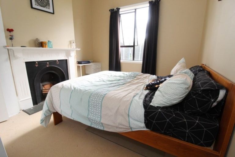 Photo of property in 1 Point Bush Road, Waimate, 7924