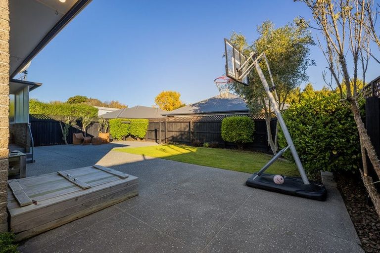 Photo of property in 53 Harris Crescent, Papanui, Christchurch, 8053