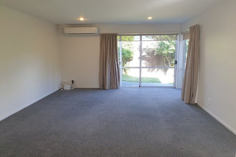 Photo of property in 1/8 Wardour Mews, Avonhead, Christchurch, 8042