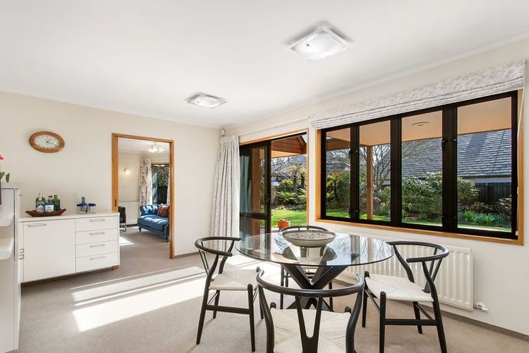 Photo of property in 17 Hanover Place, Ilam, Christchurch, 8041