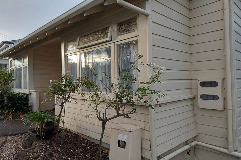 Photo of property in 106 Calliope Road, Stanley Point, Auckland, 0624