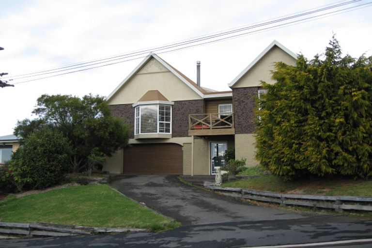 Photo of property in 19 Earls Road, Saint Clair, Dunedin, 9012