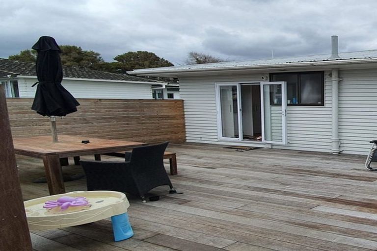 Photo of property in 7 Sullivan Avenue, Mangere Bridge, Auckland, 2022