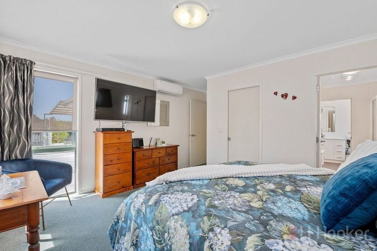 Photo of property in 18 Hamon Place, Pukehangi, Rotorua, 3015