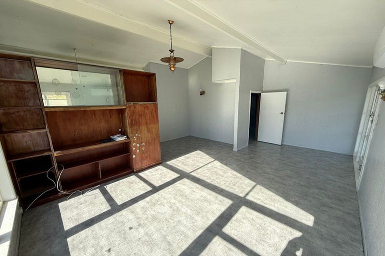 Photo of property in 16 Jade Avenue, Pakuranga Heights, Auckland, 2010