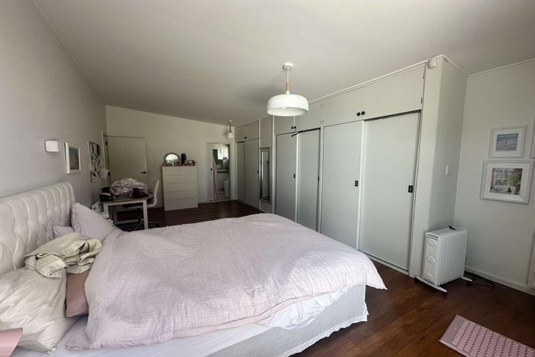 Photo of property in 15 Fancourt Street, Karori, Wellington, 6012