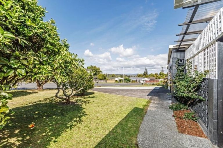 Photo of property in 4/1 Manuka Road, Bayview, Auckland, 0629