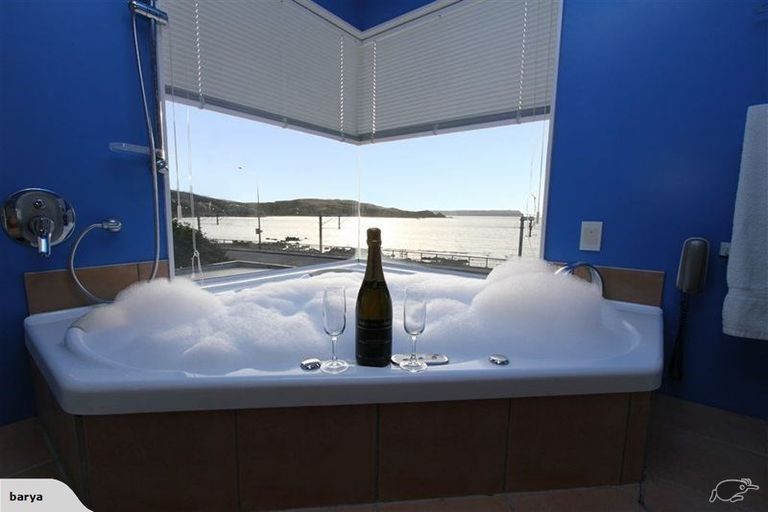 Photo of property in 152 Saint Andrews Road, Plimmerton, Porirua, 5026