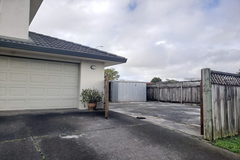 Photo of property in 1/1 Emma Court, Northpark, Auckland, 2013