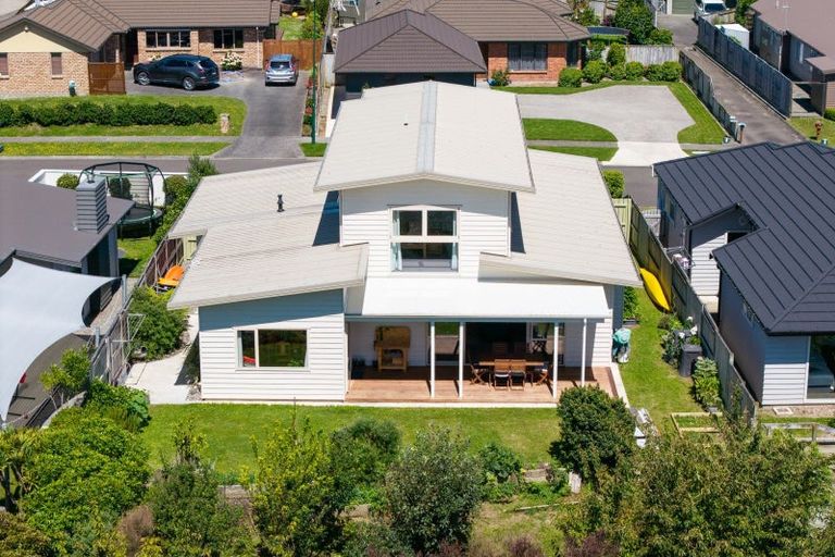 Photo of property in 6 Silkwood Place, Fitzherbert, Palmerston North, 4410