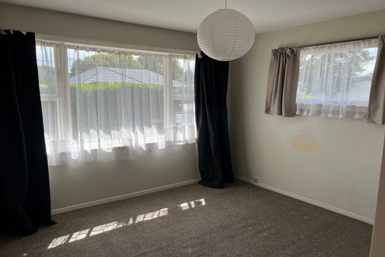 Photo of property in 12 Farquhars Road, Redwood, Christchurch, 8051