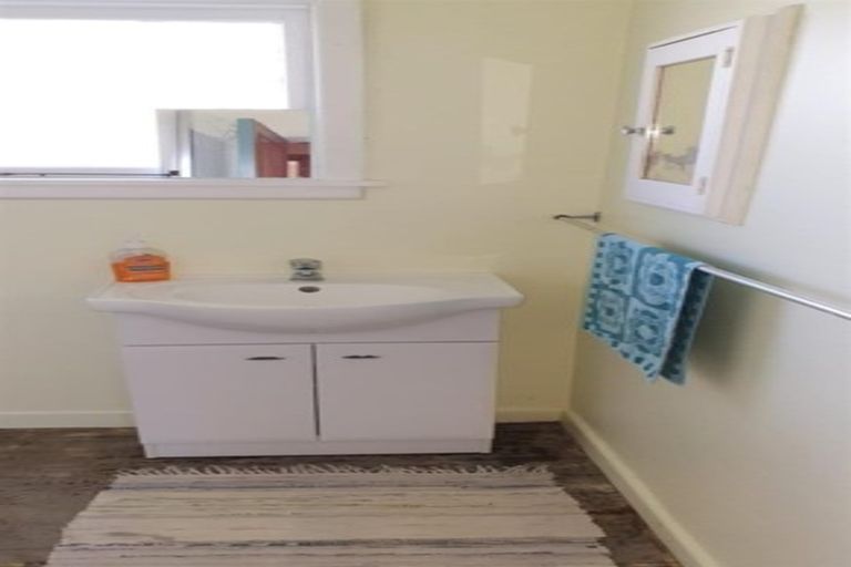 Photo of property in 5 Lyndhurst Crescent, Aranui, Christchurch, 8061