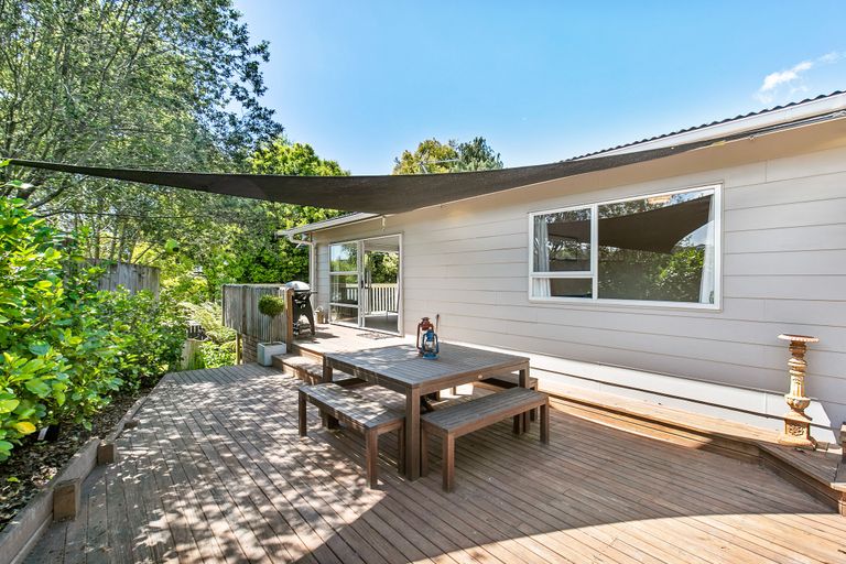 Photo of property in 60 Alexander Avenue, Torbay, Auckland, 0630