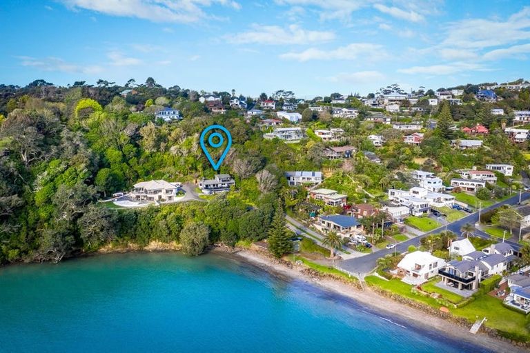 Photo of property in 79 De Luen Avenue, Tindalls Beach, Whangaparaoa, 0930