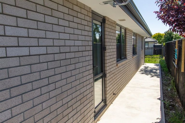 Photo of property in 69 Akoranga Place, Hornby, Christchurch, 8042