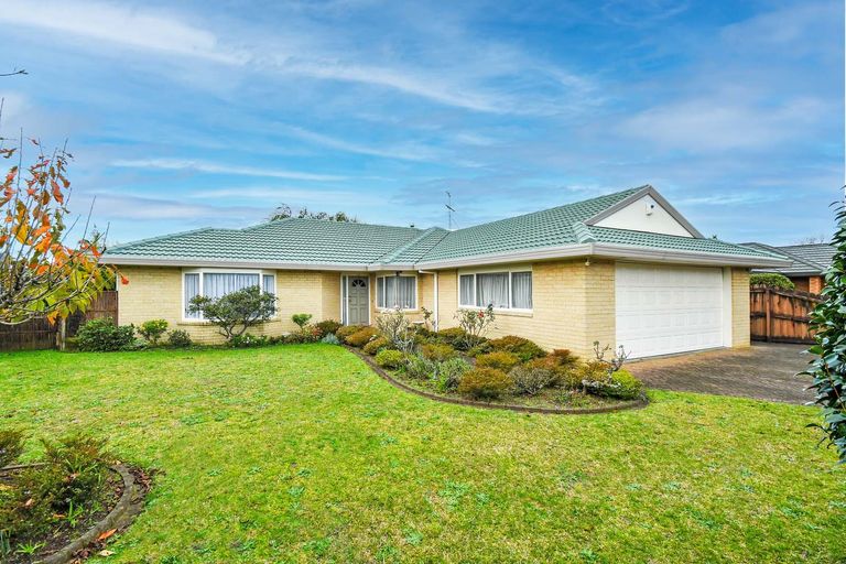 Photo of property in 83 Rushgreen Avenue, Pahurehure, Papakura, 2113