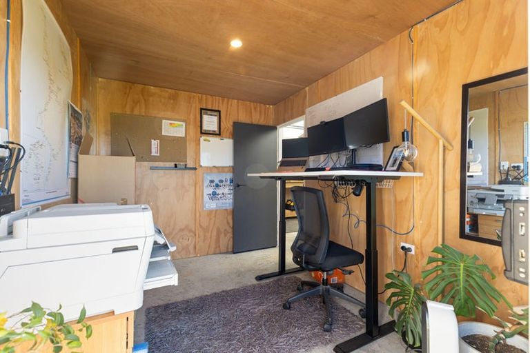 Photo of property in 18 Ashgrove Lane, Ashhurst, Palmerston North, 4470