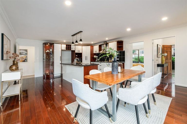 Photo of property in 29 Sapperton Drive, Henderson, Auckland, 0612