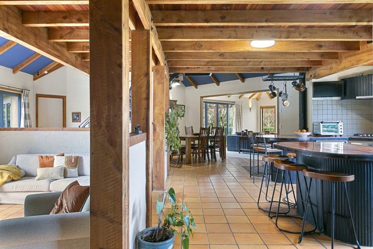 Photo of property in 200 Gillespie Place, Acacia Bay, Taupo, 3385