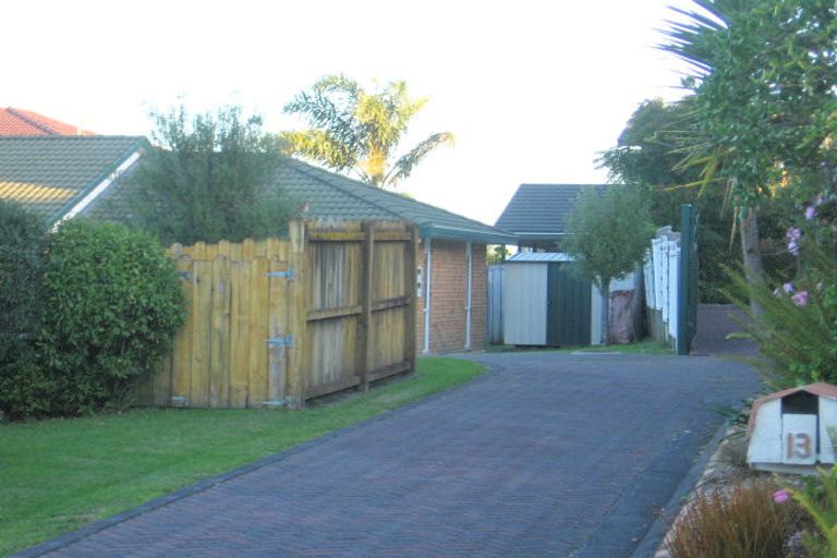 Photo of property in 15 Ferntree Terrace, West Harbour, Auckland, 0618