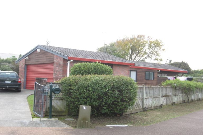 Photo of property in 14 Gairloch Place, Wattle Downs, Auckland, 2103