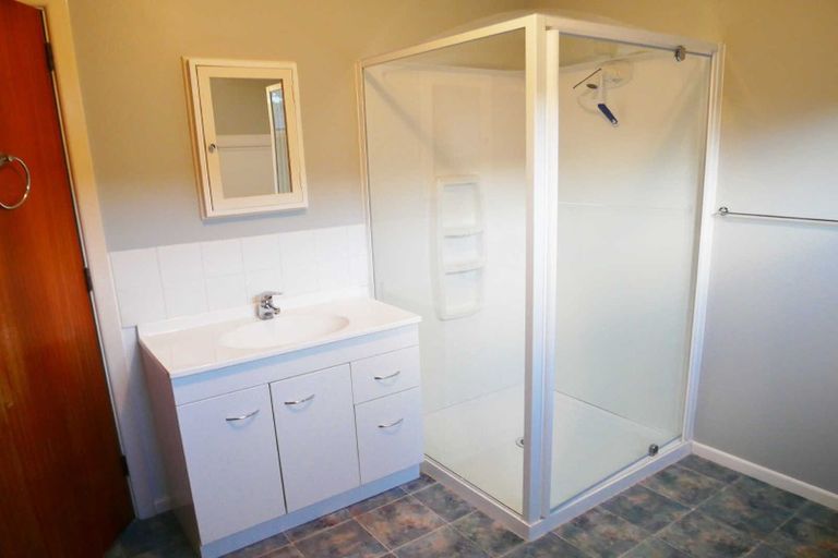 Photo of property in 18 Bayview Place, Cass Bay, Lyttelton, 8082