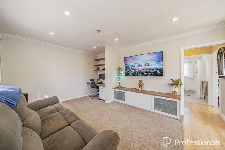 Photo of property in 2/30 Wilford Street, Wallaceville, Upper Hutt, 5018
