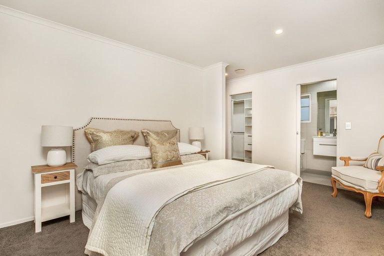 Photo of property in 5 Turua Rise, Karaka, Papakura, 2113