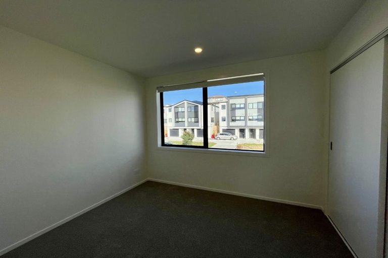 Photo of property in 2/21 Makomako Drive, Orewa, 0931