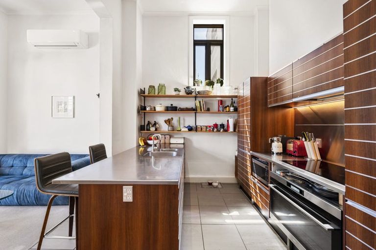 Photo of property in Augusta Apartments, 7/254 Willis Street, Te Aro, Wellington, 6011