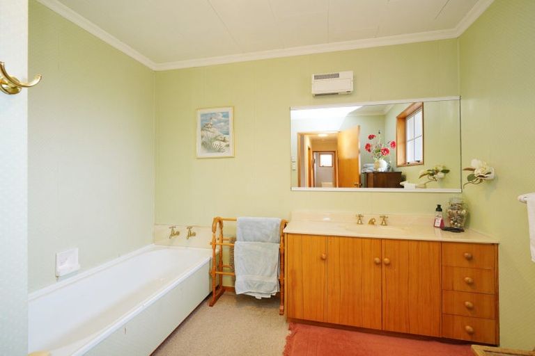 Photo of property in 7 Mcleod Court, Rosedale, Invercargill, 9810