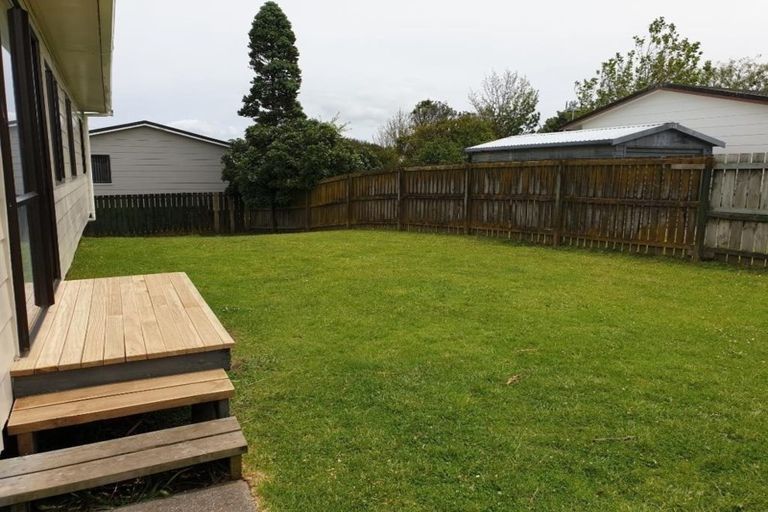 Photo of property in 2/27 Templeton Place, Clendon Park, Auckland, 2103