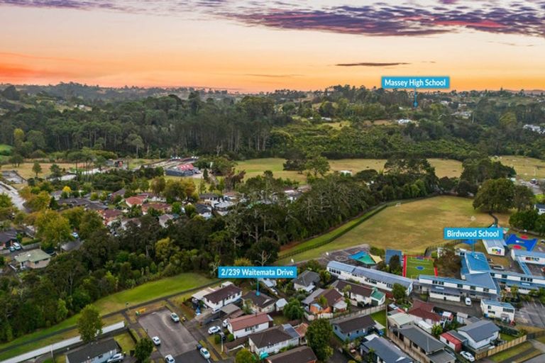 Photo of property in 2/239 Waitemata Drive, Ranui, Auckland, 0612
