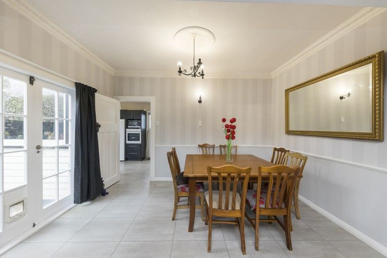 Photo of property in 4 Argyle Avenue, Takaro, Palmerston North, 4410