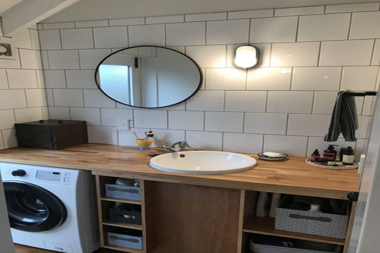 Photo of property in 69 Lipscombe Crescent, Havelock North, 4130