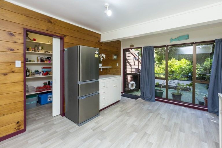 Photo of property in 27 Fendalton Crescent, Pinehaven, Upper Hutt, 5019