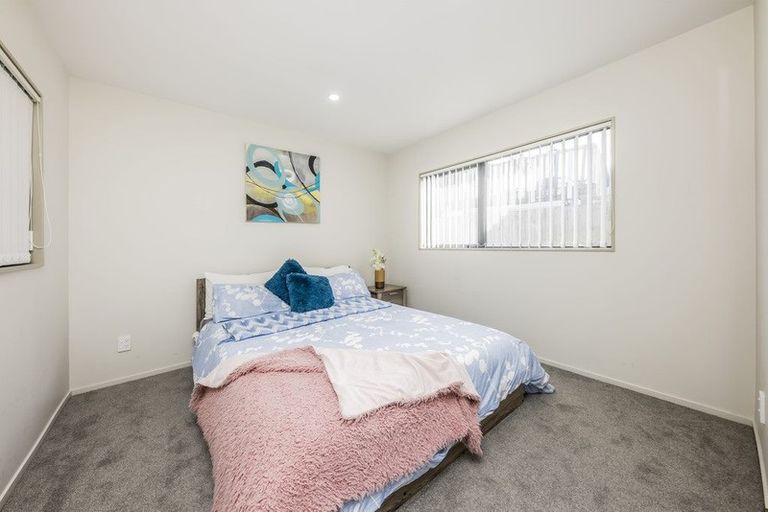 Photo of property in 95b Maplesden Drive, Clendon Park, Auckland, 2103