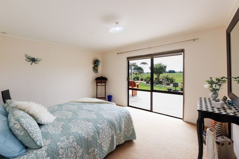 Photo of property in 279 Tararua Road, Levin, 5571