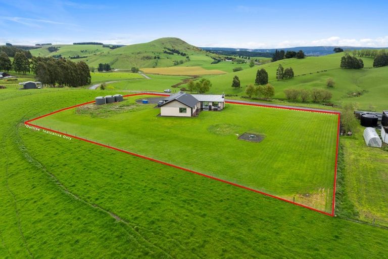 Photo of property in 116 Baker Road, Clarendon, Outram, 9073