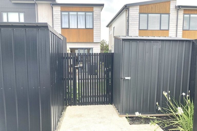 Photo of property in 12 Joshua Carder Drive, Hobsonville, Auckland, 0616