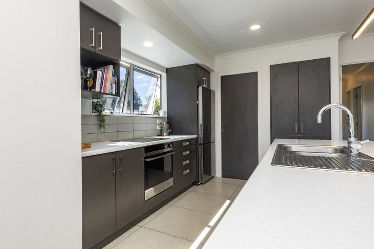 Photo of property in 37 Maude Street, Riverhead, 0820