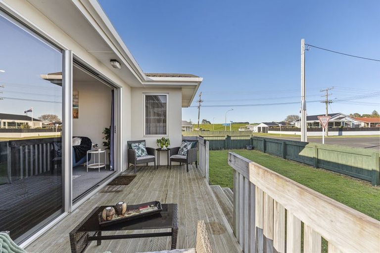 Photo of property in 12 Domett Street, Waitara, 4320