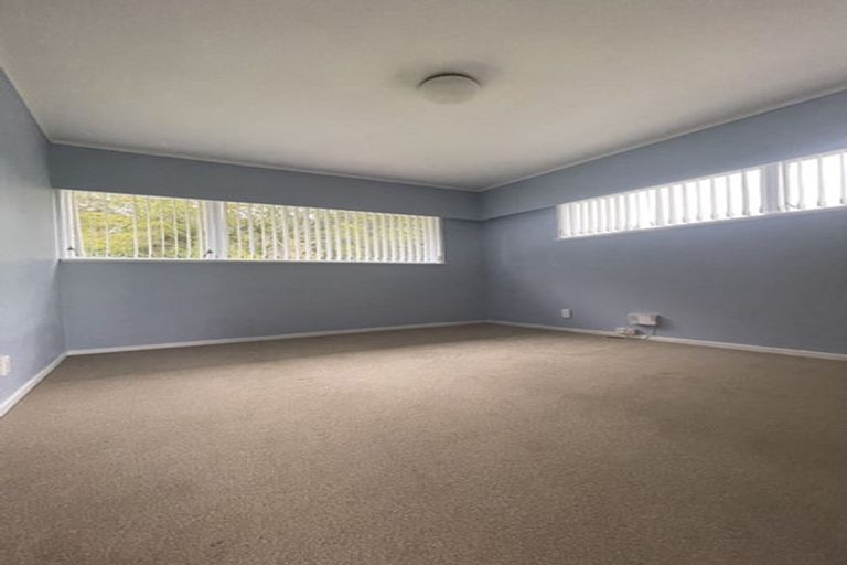 Photo of property in 70 Mountbatten Avenue, Hillcrest, Auckland, 0627