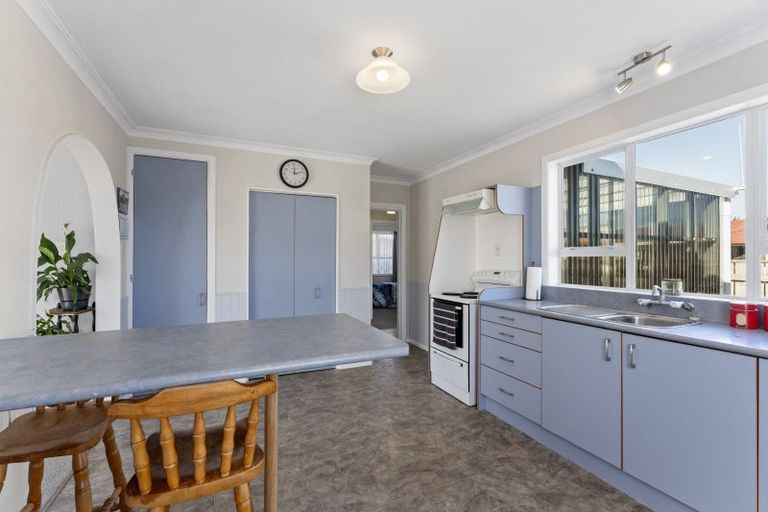 Photo of property in 12 Saint Annes Street, Levin, 5510